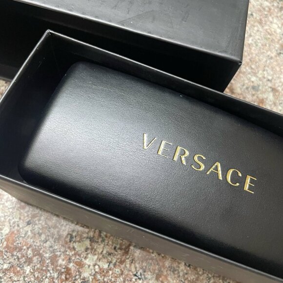 (UNISEX) VERSACE SUNGLASSES WITH SIDE LOGO - Picture 2 of 12